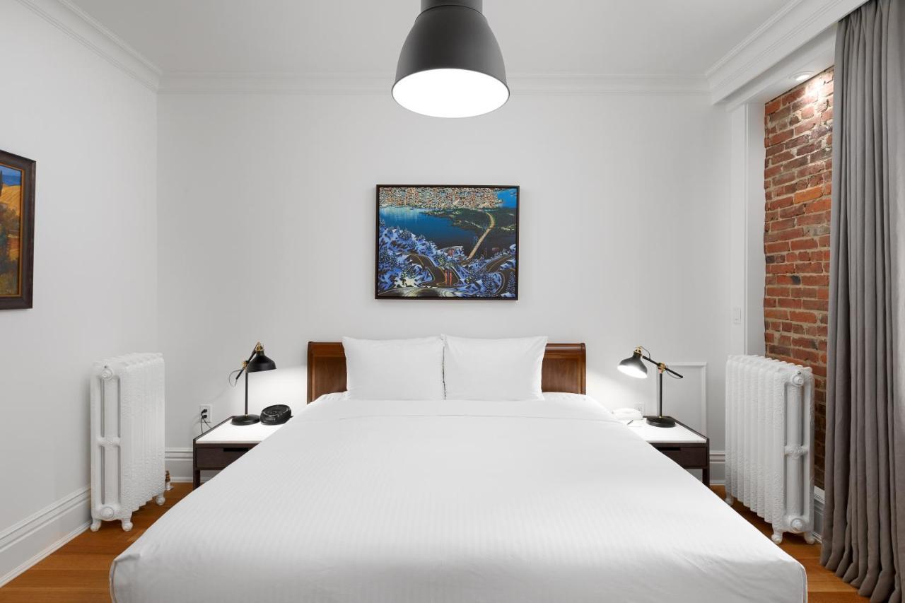 Legacy King Room
