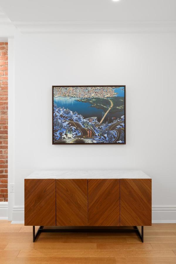 Legacy King Room