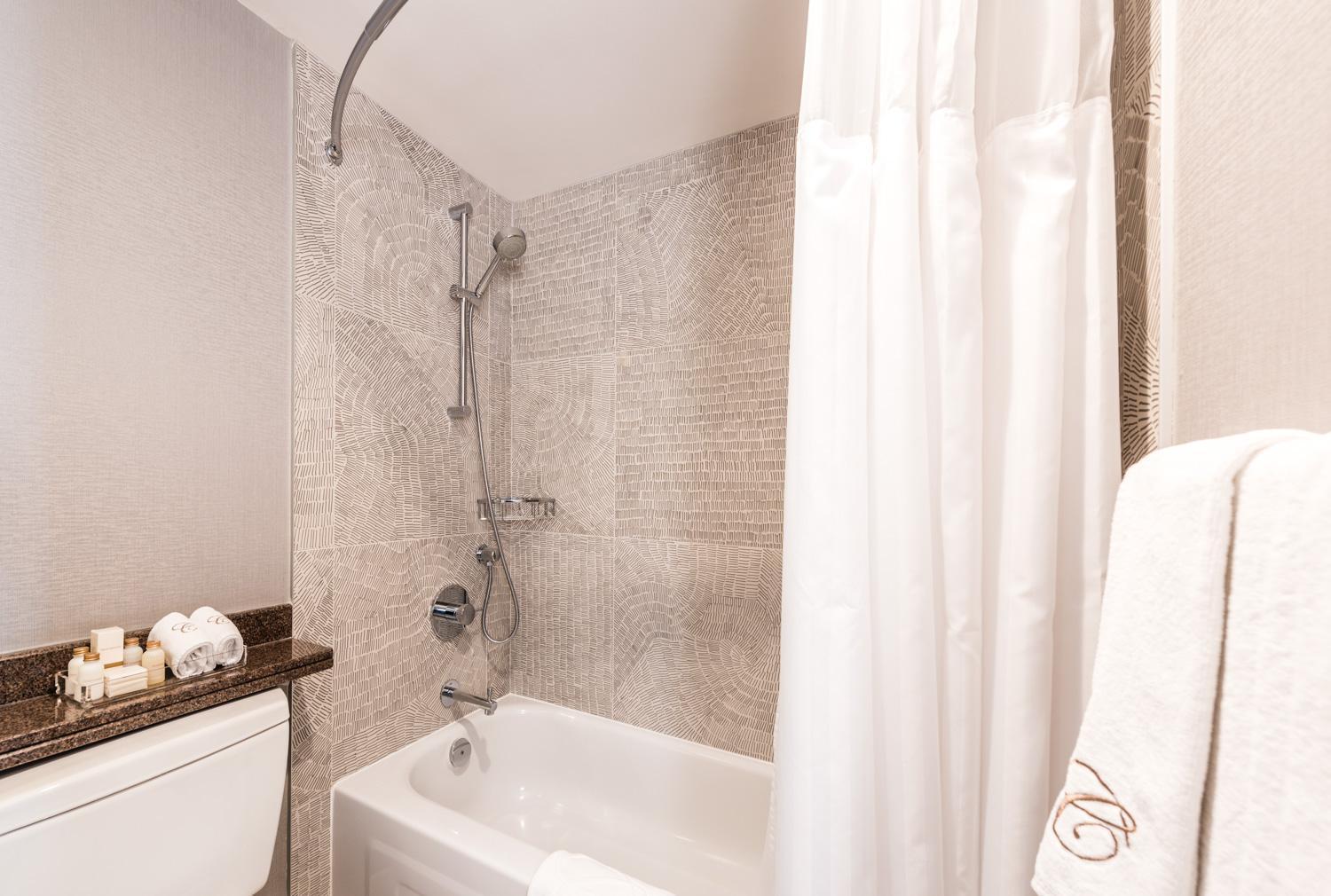 One-Bedroom King Suite