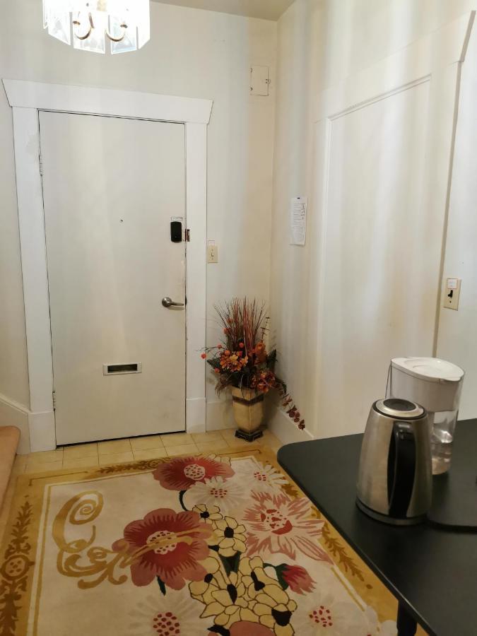 Single Room Shared Shower Toilet