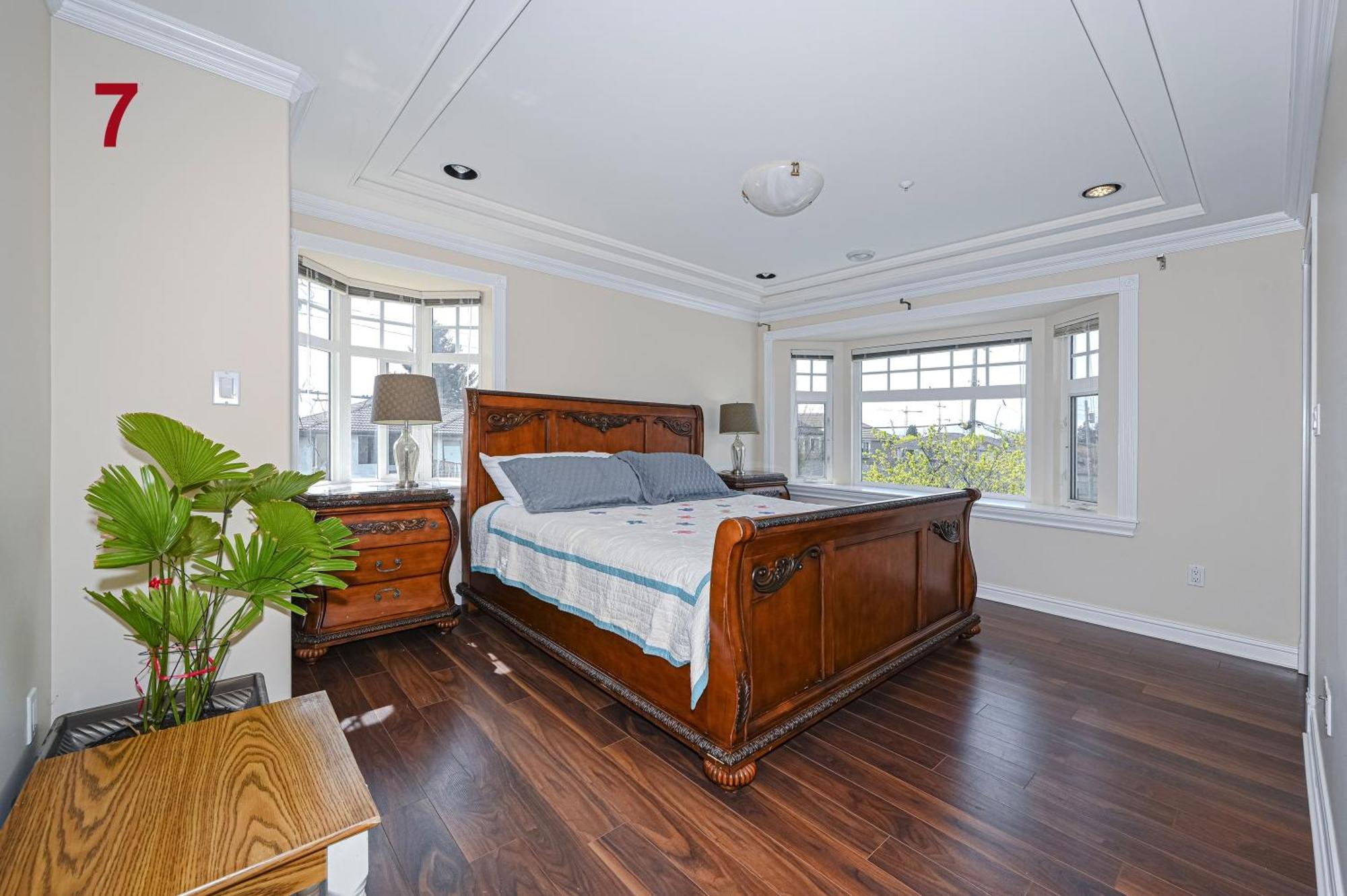 Seven-Bedroom House
