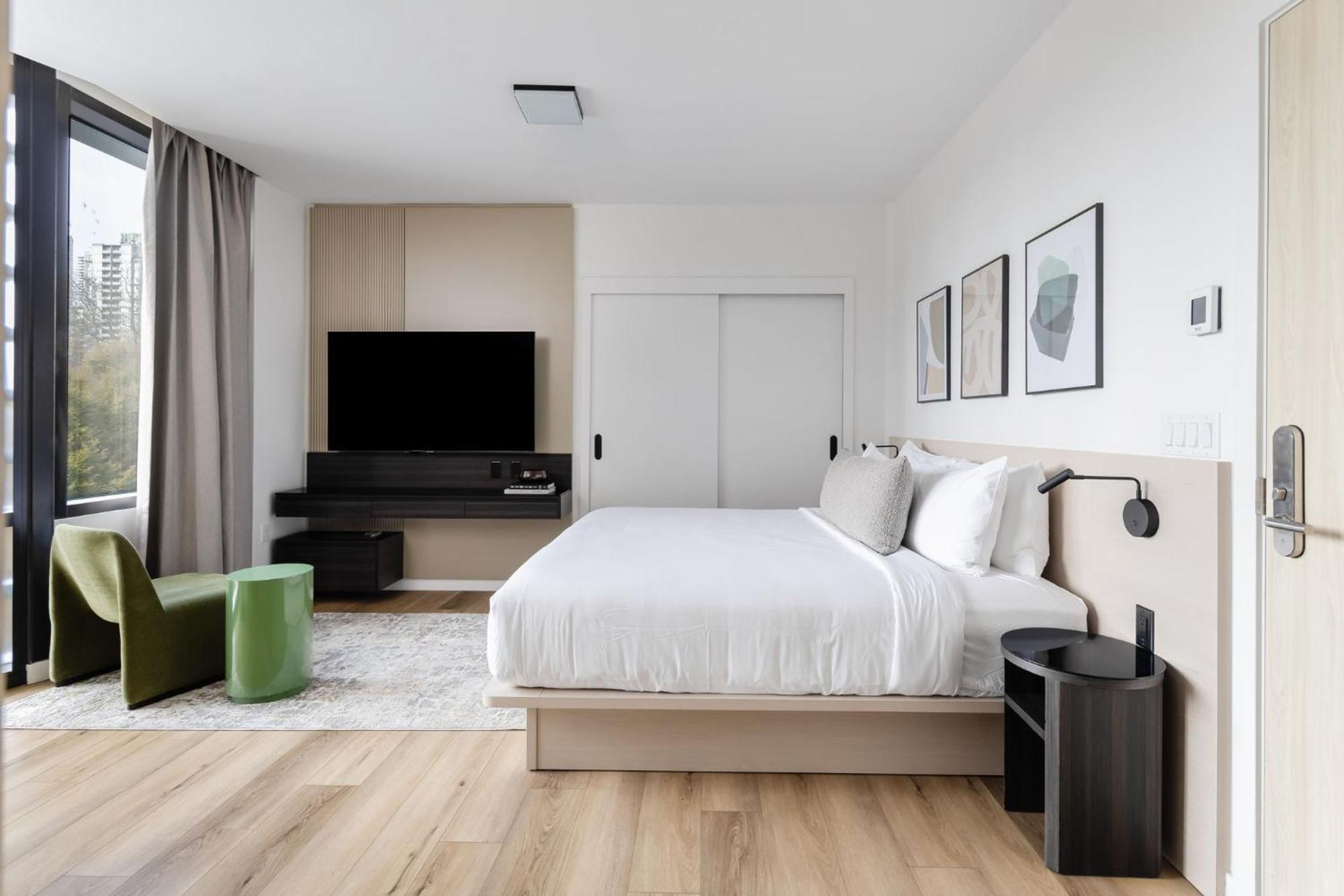 Studio Apartment