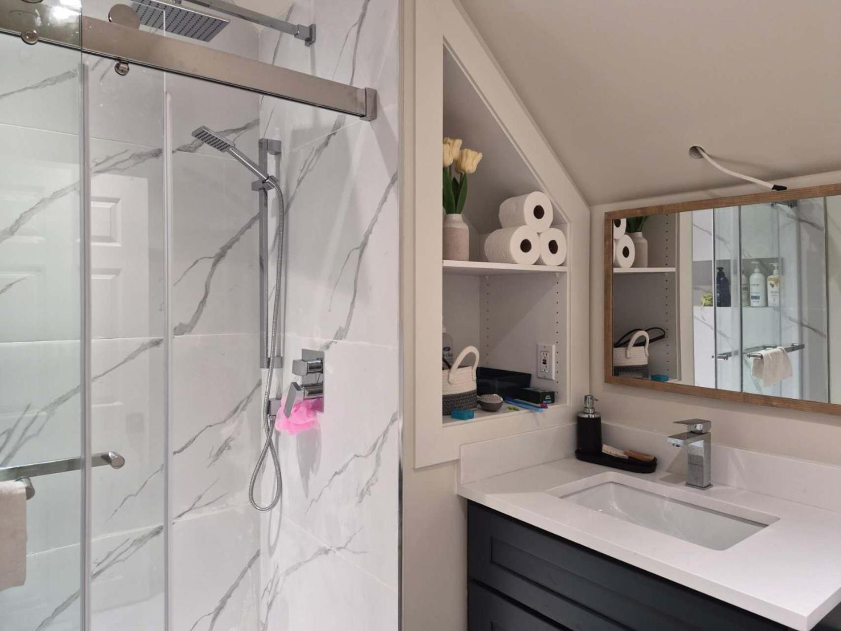 Single Room Shared Shower Toilet