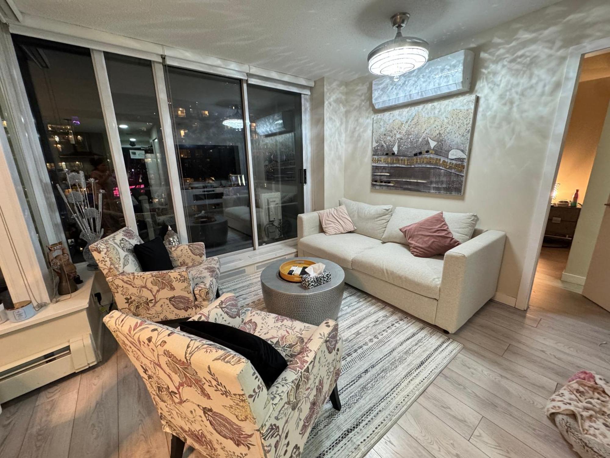 Two-Bedroom Apartment Balcony Sea View