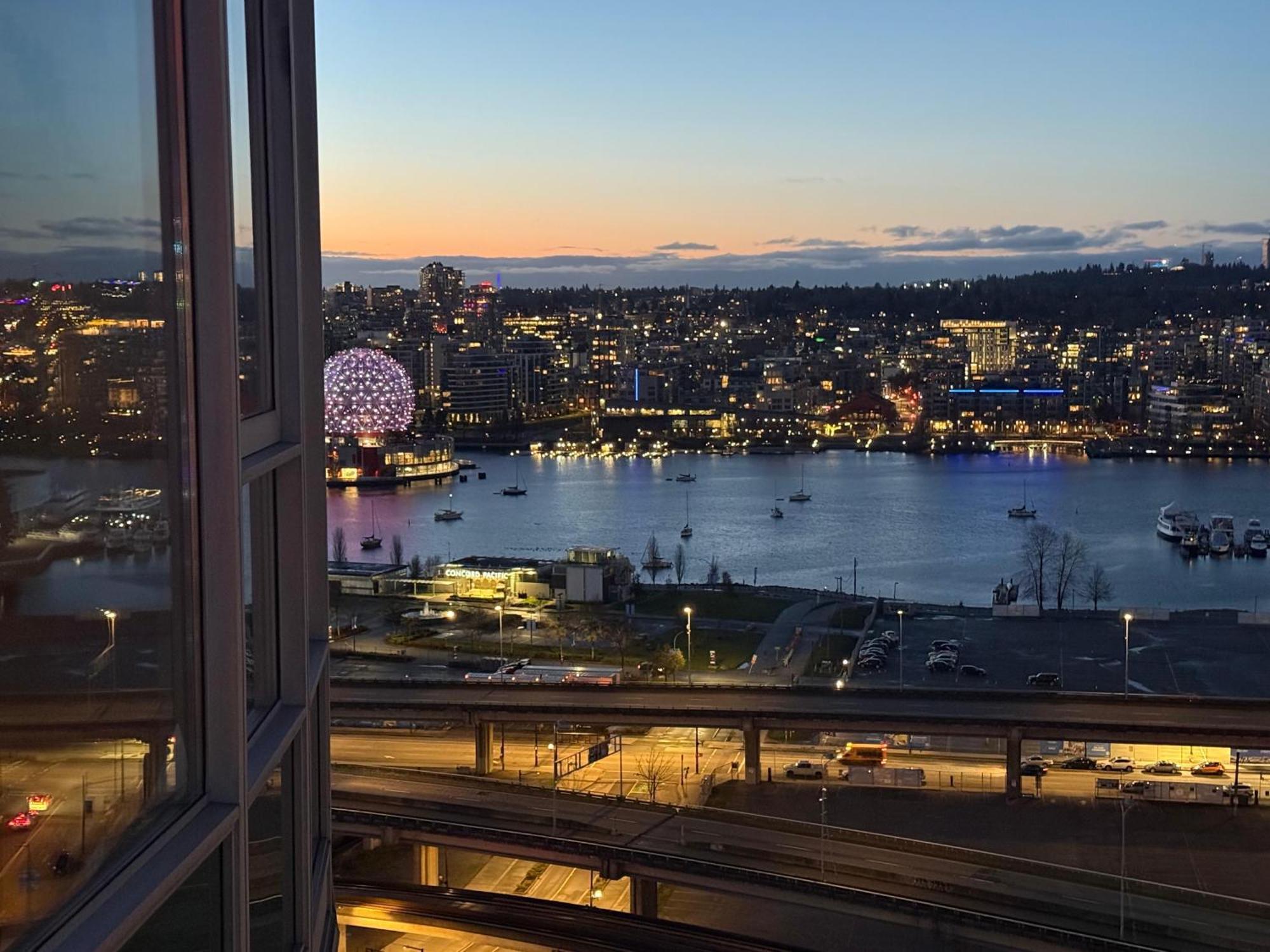 Three-Bedroom Apartment Water View