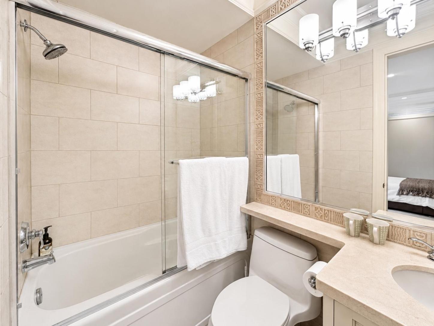 Double Room Private Bathroom