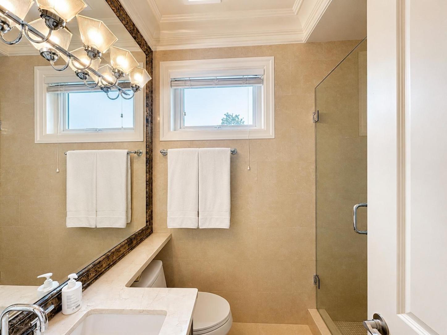 Double Room Private Bathroom