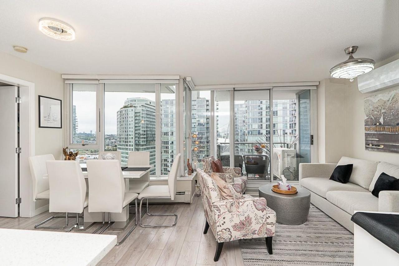 Two-Bedroom Apartment Balcony Sea View