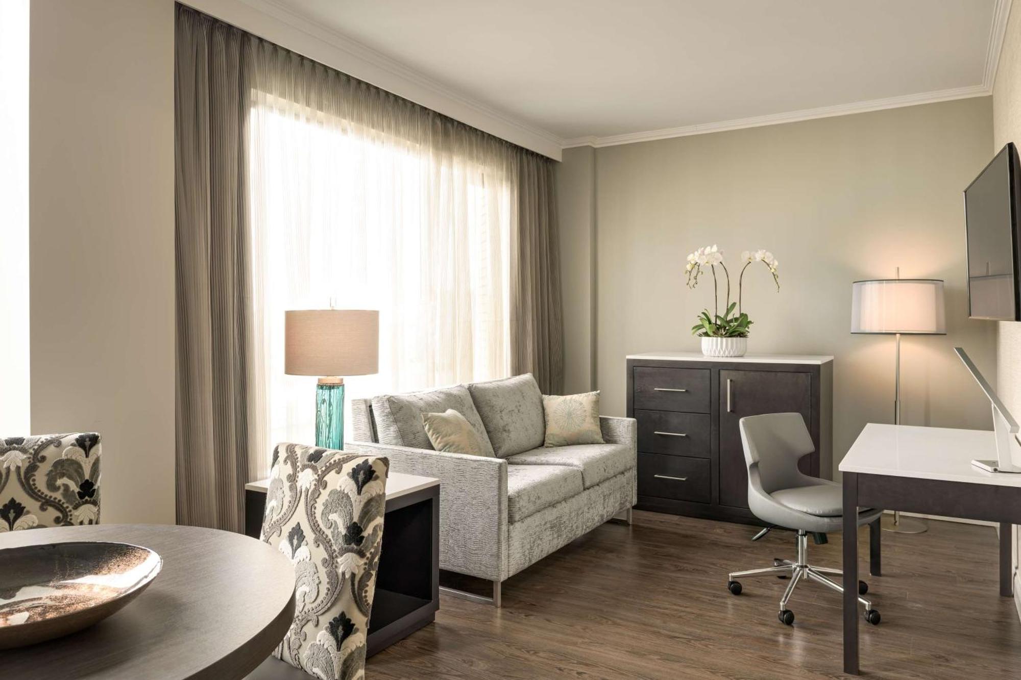 King Suite with Sofa Bed - Non-Smoking