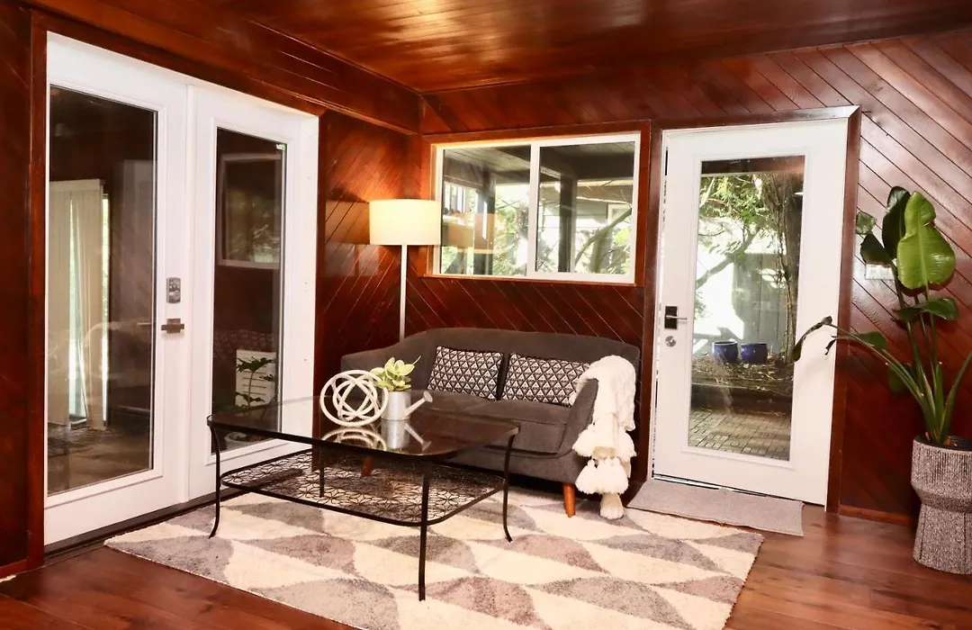Sunny House-1