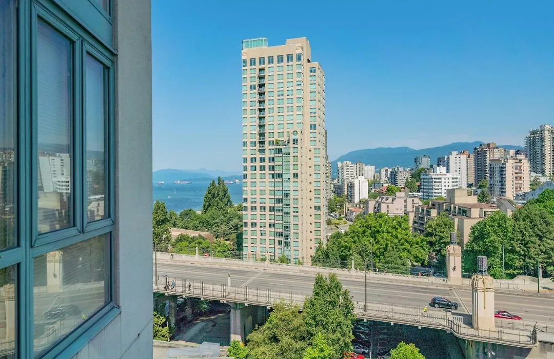 Sunset Beach Walk 2Bd+2Ba+1Prk Yaletown-1