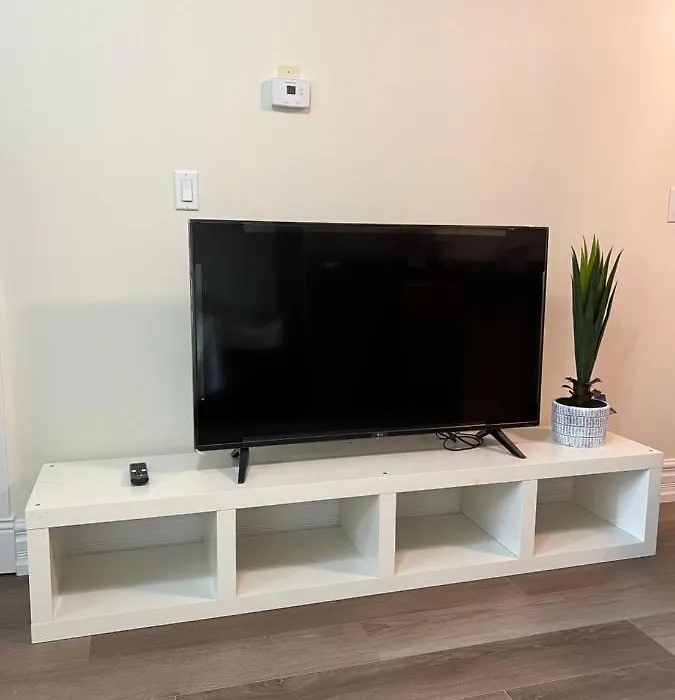 Private Suite 1 Bed 1 Bath 15 Mins Yvr And Downtown 舒适安静-1