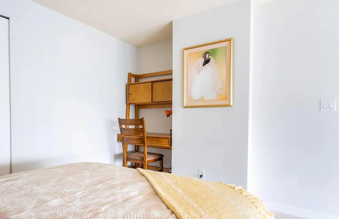 Loft In Downtown Vancouver With Free Parking-1