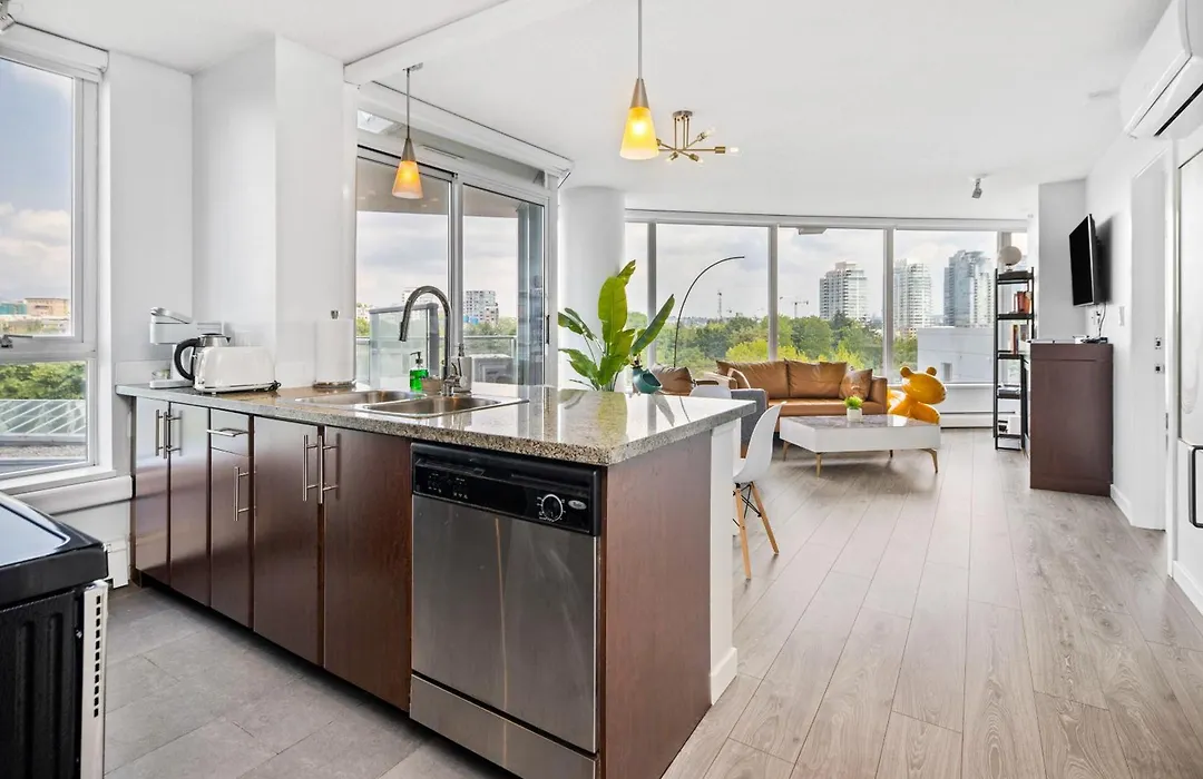 Gardenview Modern Condo With Parking, Gym, Pool, Ac-1