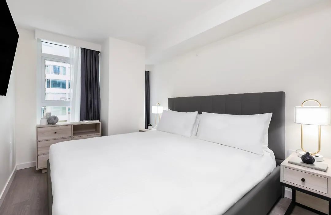 Level Downtown - Howe-1