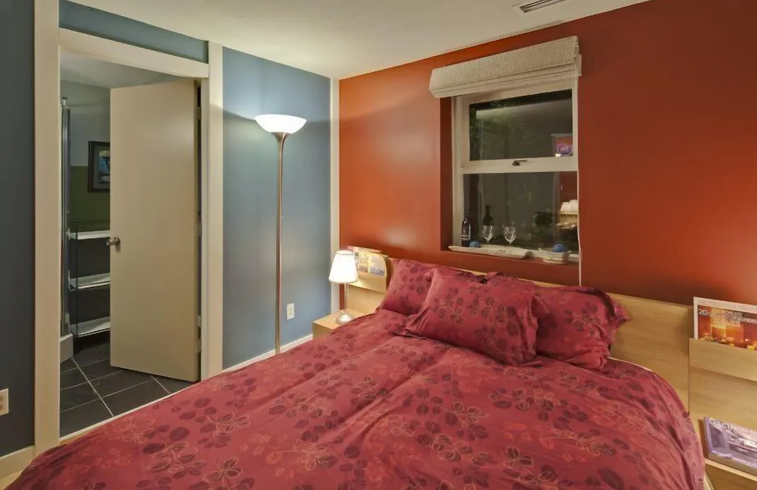 Contemporary Home B&B-1