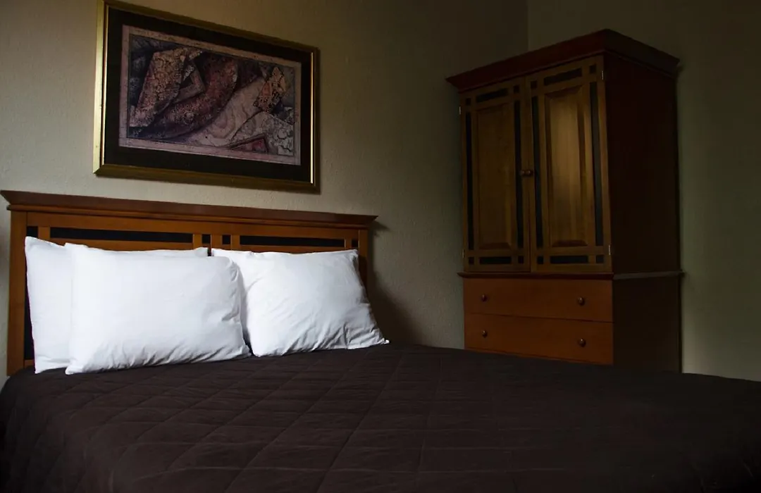 Hotel Ambassador-1