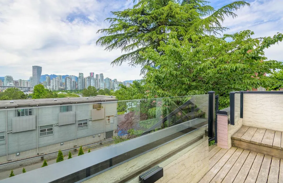 Charming 1 Bdrm View Suite-1