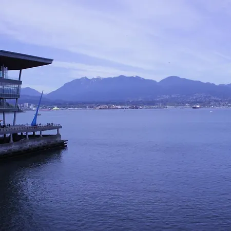 Your Vacation Home Downtown Vancouver-3