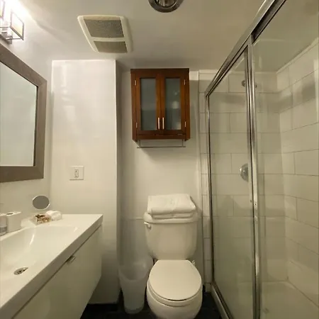 Lovely Condo-3