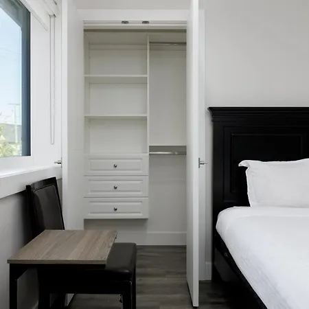 Cheerful 5 Bedroom House In Vancouver-2