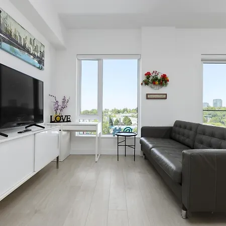 Lovely 2-Bedroom Condo In Vancouver-2