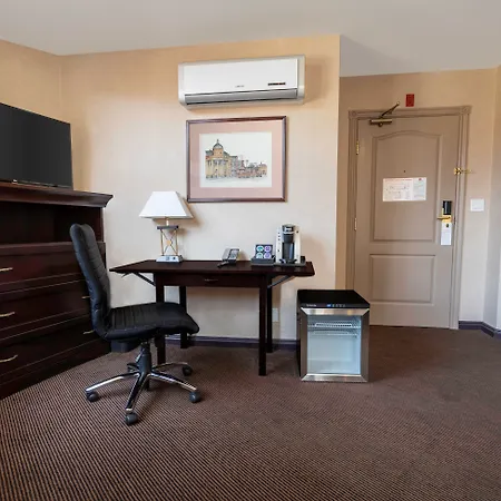 Ramada Limited Downtown Vancouver-3