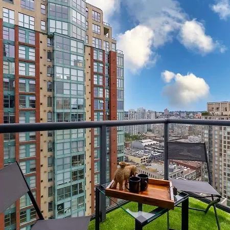 Marvelous 2 Bed Condo In Yaletown Panoramic Views!-3