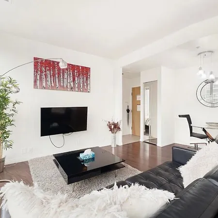 2Bdrm Luxurious Condo In Heart Of Downtown-3