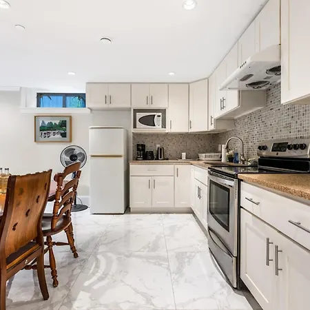 Modern Retreat Near Vancouver'S Attractions-2
