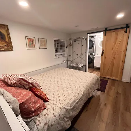 Compact Private Room, Private Bathroom, Laundry & Free Parking In A Lovely Vancouver Neighborhood-3