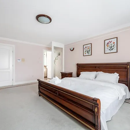 Luxurious Vancouver Retreat - Private Bedroom In Shared House-2