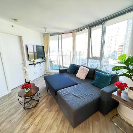 Downtown 4Bd 2Ba View Skytrain 2 Free Parking-2