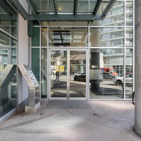 Gardenview Modern Condo With Parking, Gym, Pool, Ac-2