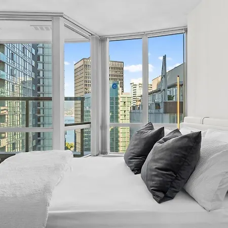 Downtown Luxury 1Br Coal Harbour-2