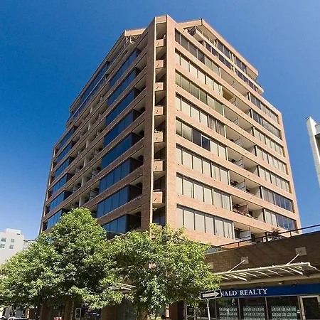 Howe Street Apartment With Views-2