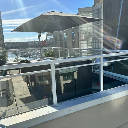 Penthouses Of Beach Ave-3