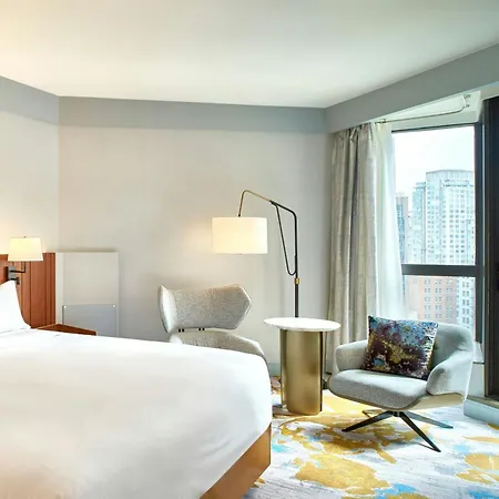 Metropolitan Hotel Vancouver-3