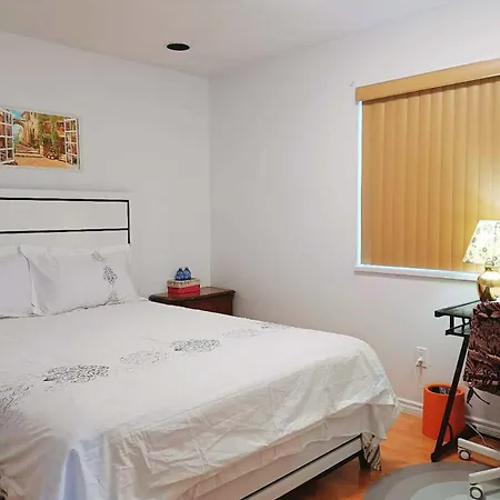 Pender Home-3
