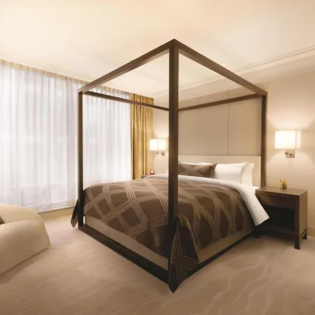 Hyatt Vancouver Downtown Alberni-2