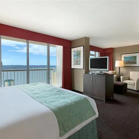 Coast Plaza Hotel And Suites-2