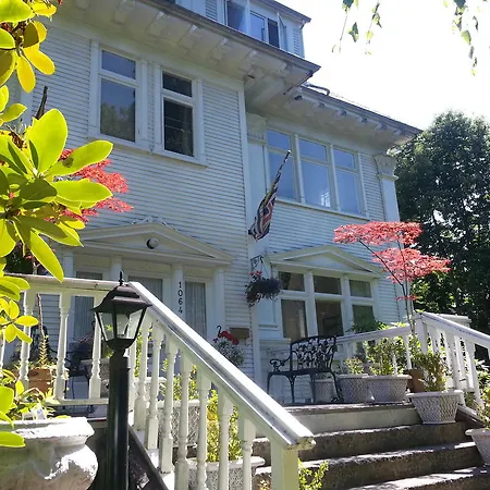Balfour House-3