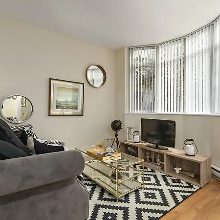 3Br/3Ba Downtown Luxury Townhouse-2