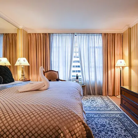 Boutique Suites - Vancouver-3
